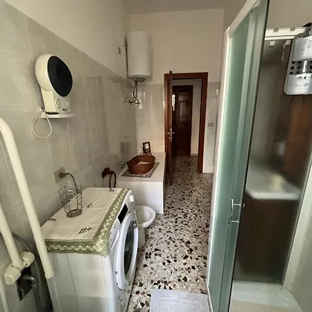 Pm 41 Via Ennio Porrino *